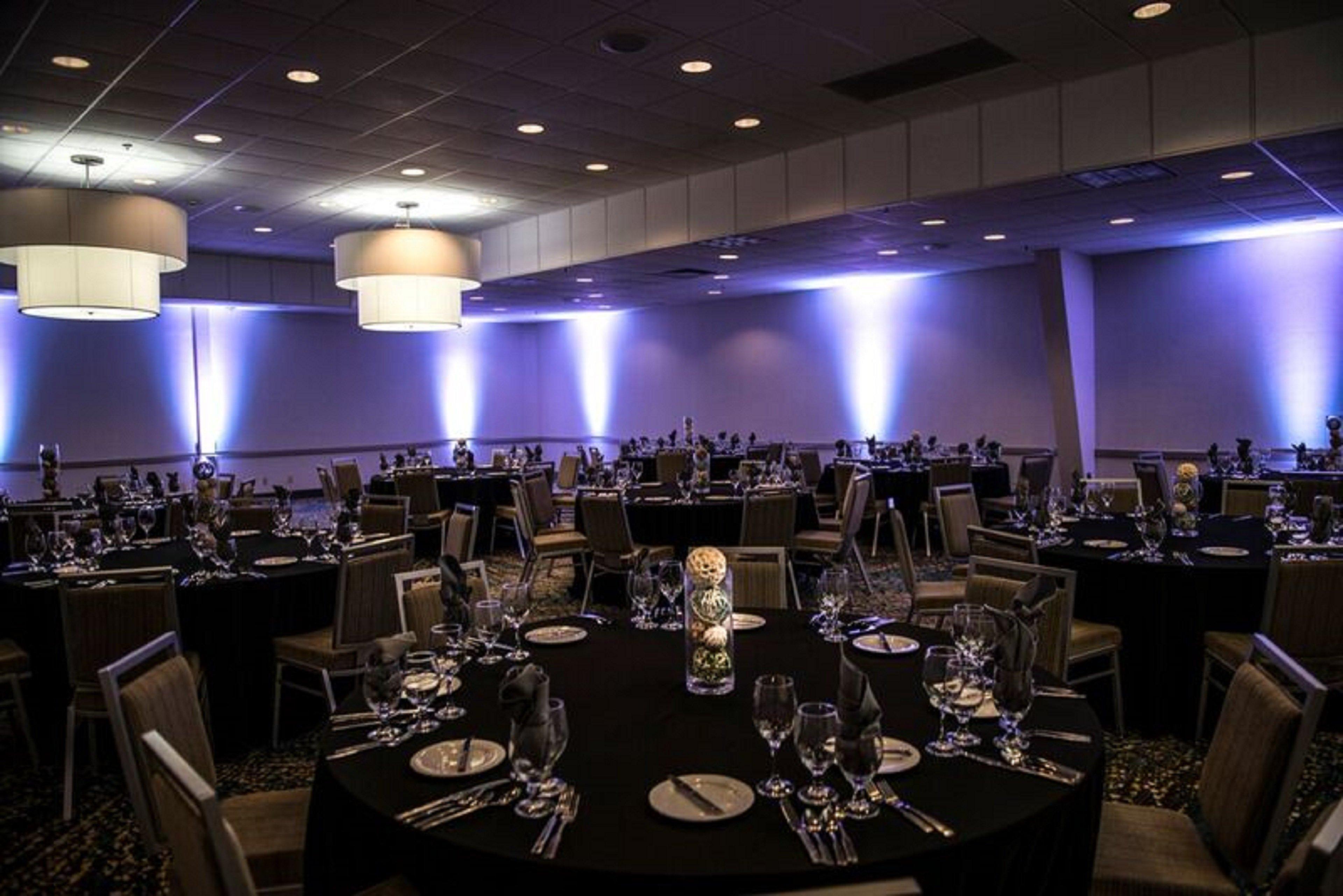 Holiday Inn Little Rock-Airport-Conference Center By Ihg Exterior photo