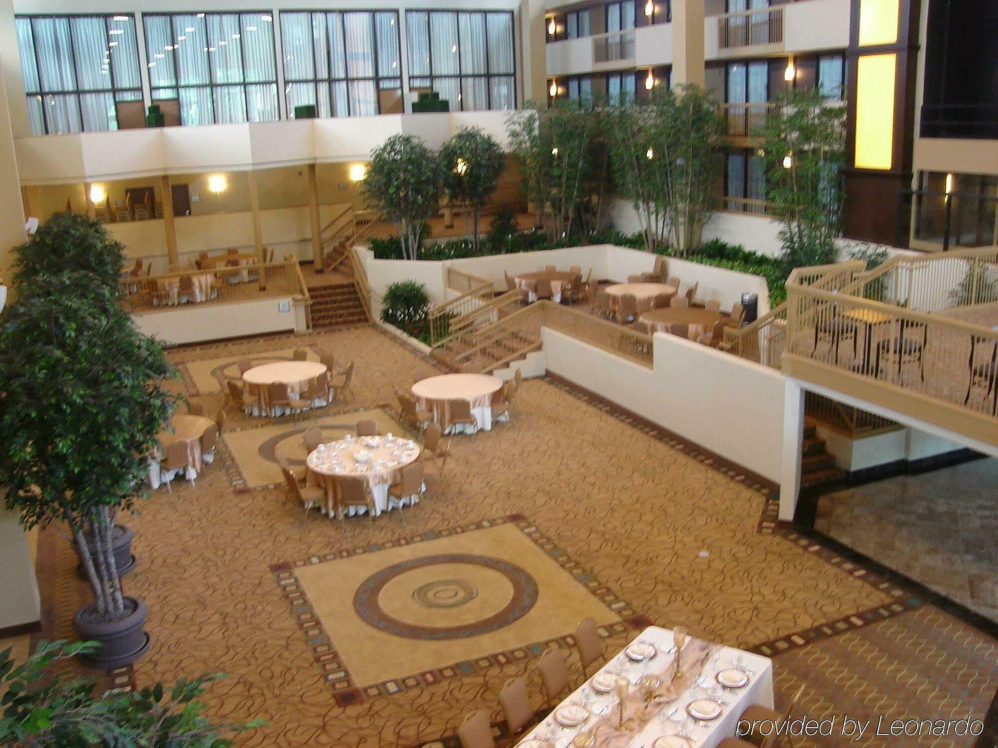Holiday Inn Little Rock-Airport-Conference Center By Ihg Exterior photo